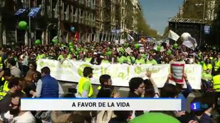 Telediario 1 - Una marcha organizada por 500 asociaciones provida ha recorrido las calles de Madrid
