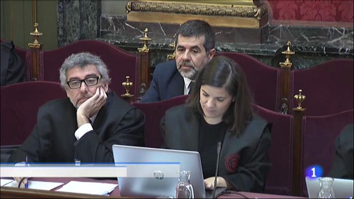 L'Informatiu - Segons un Guàrdia Civil Jordi Sànchez dirigia la massa el 20S