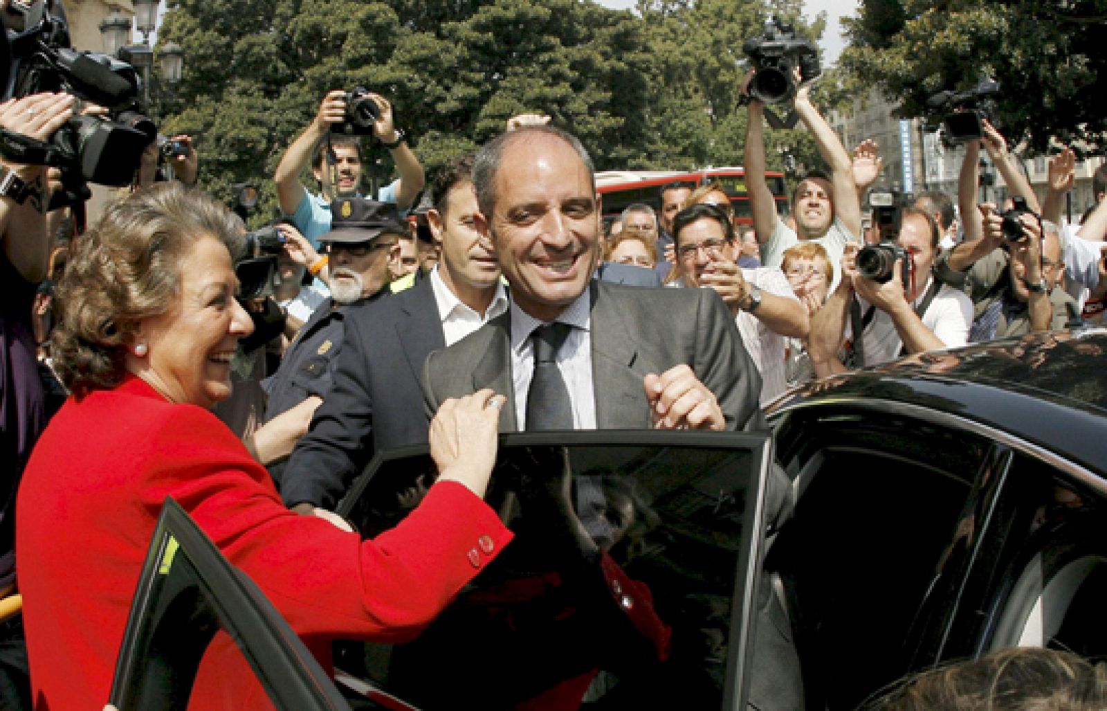 Camps sigue imputado y la investigación continúa | Ver