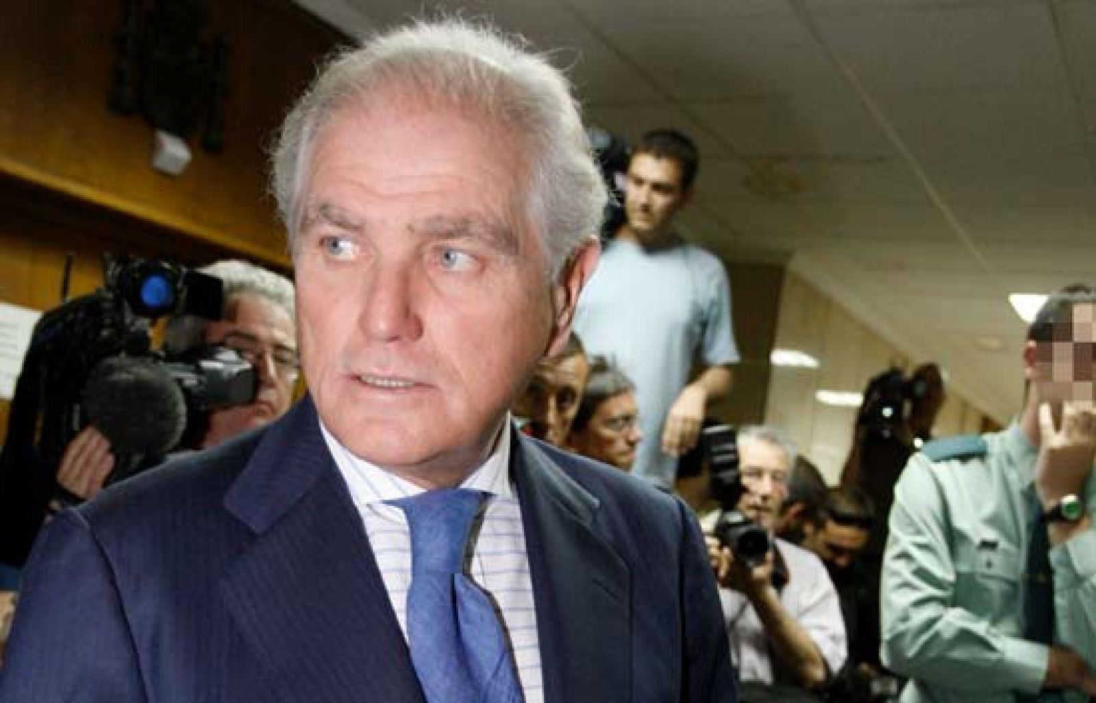 El ex presidente del Real Madrid, Ramón Calderón, declara como imputado por las supuestas irregularidades de la Asamblea del 7 de diciembre. También lo han hecho Luis Bárcena, Vicente Boluda y Mariano Rodríguez de Barutell, 'Nanín'. 