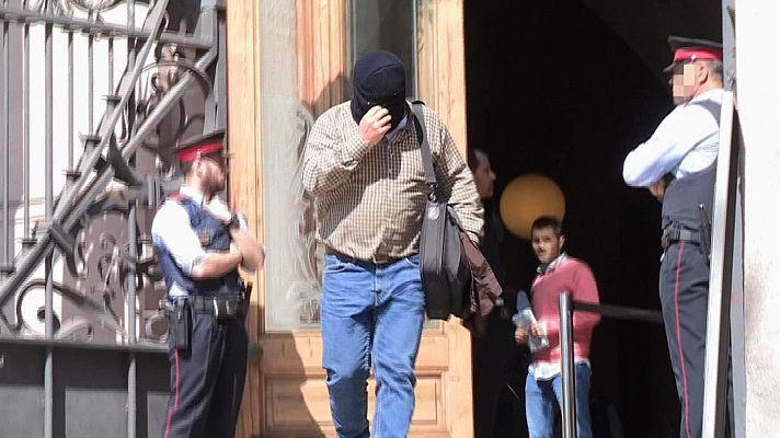 Telediario 1 - El pederasta confeso de los Maristas asegura en la primera sesión del juicio que él no era el único