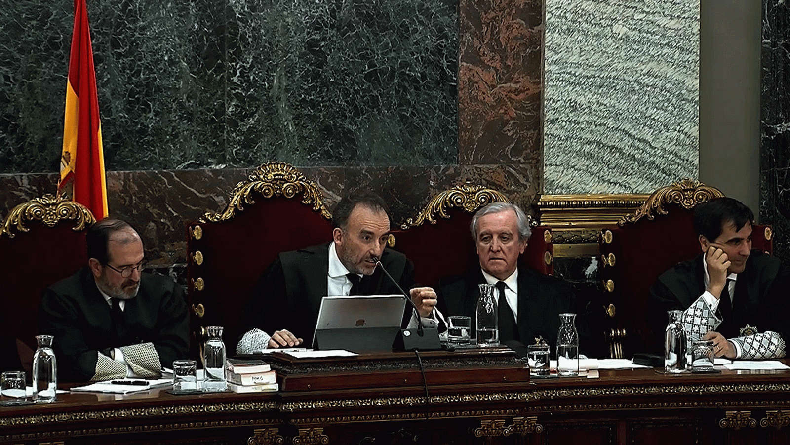 El refer�ndum pretend�a "poner al Estado en una situaci�n de conflicto", seg�n el responsable de la investigaci�n