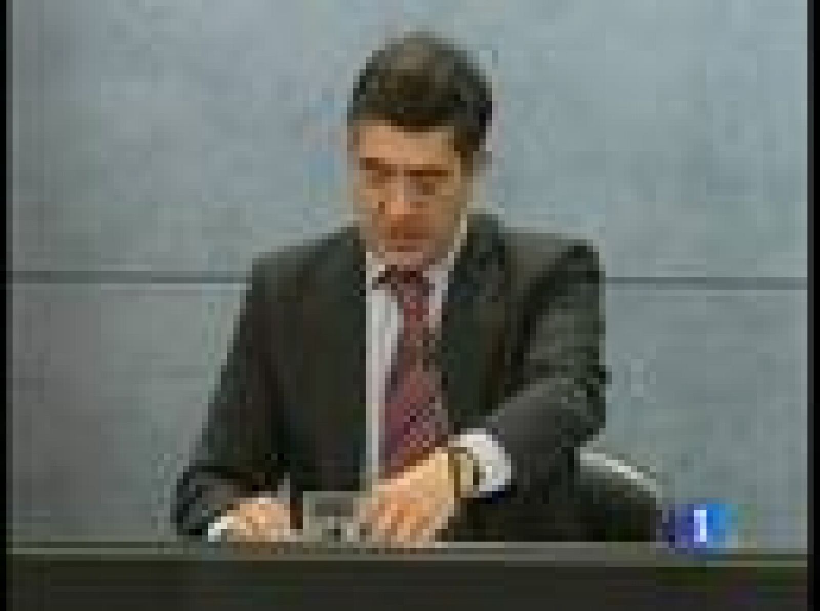 El lehendakari se ha reunido esta mañana con el vicepresidente tercero, Manuel Chaves, en Ajuria Enea | Ver