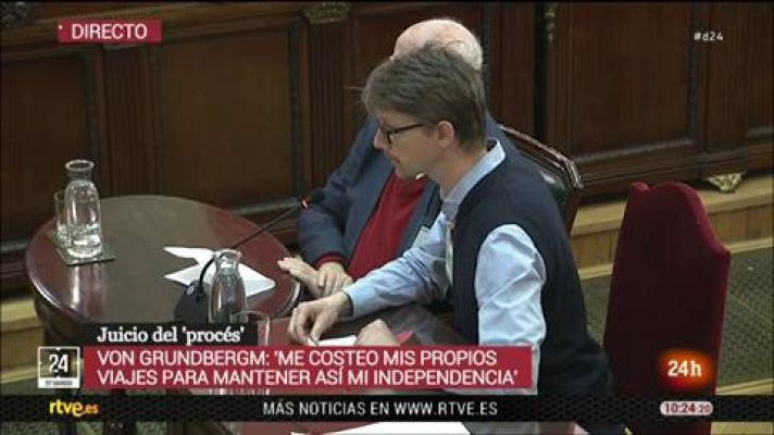 Informativo 24h - Un observador del 1-O relata que la Policía irrumpió en un local rompiendo las puertas