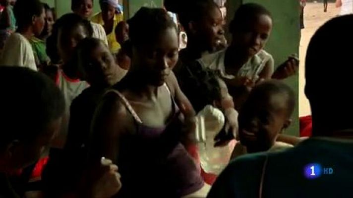 Telediario 1 - Cruz Roja Española atiende a las víctimas del ciclón Idai en los centros de acogida de Beira