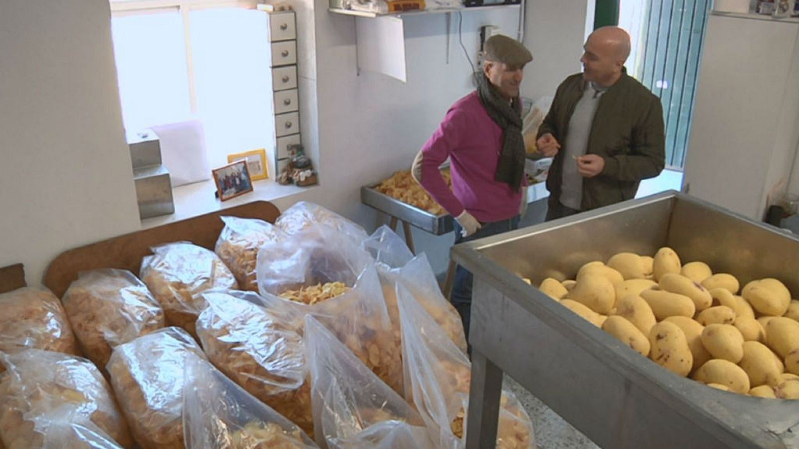 ¿Cómo se hacen las patatas fritas artesanas?
