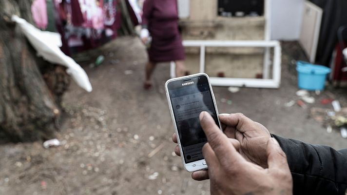 Telediario 1 - Una noticia falsa sobre el secuestro de niños provoca una persecución contra rumanos en Francia