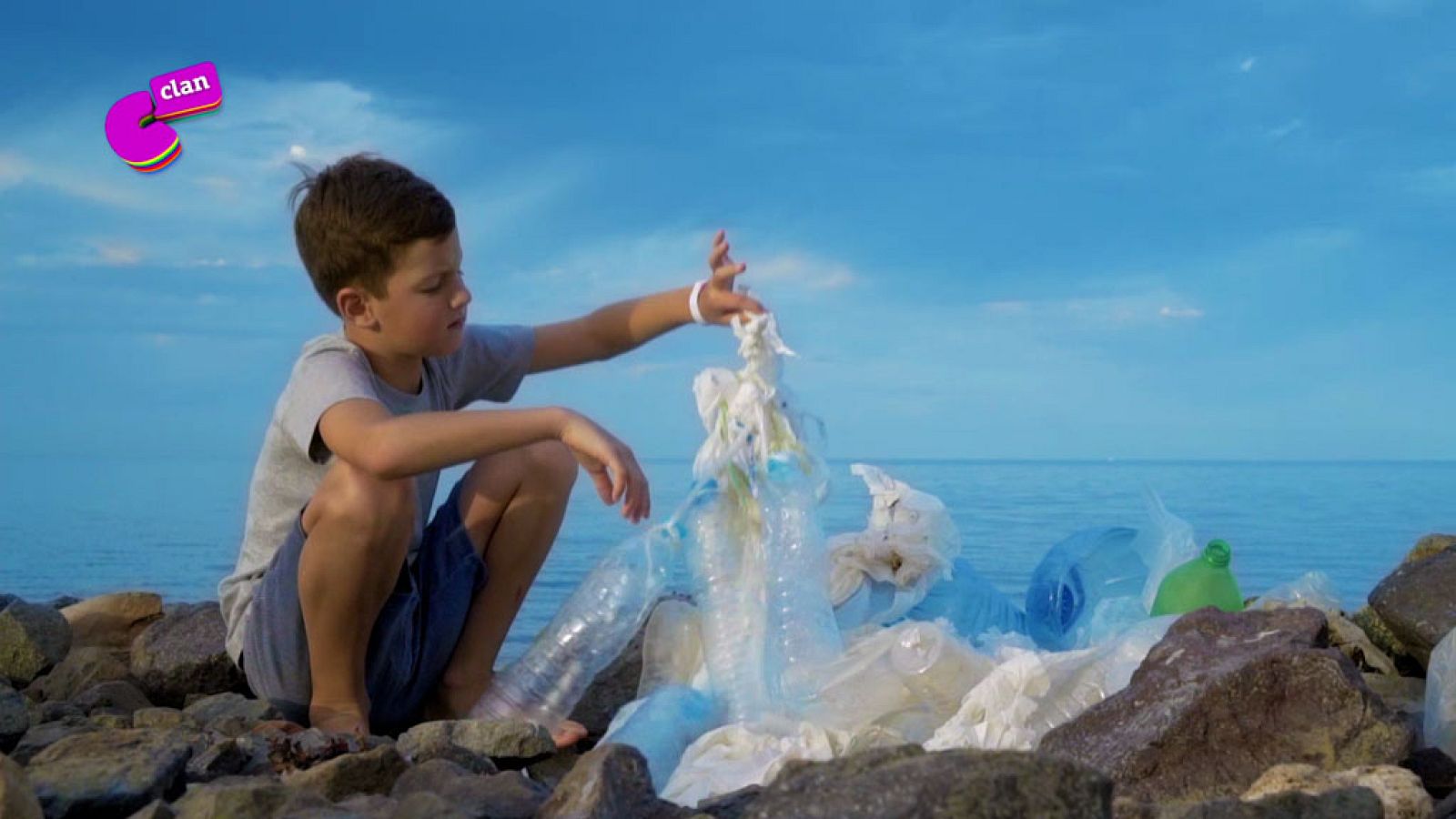 Club Clan apaga la luz por un planeta sin plásticos - Salvemos el Planeta | Ver