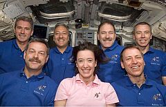 El Atlantis cumple su misión y espera regresar en las próximas horas