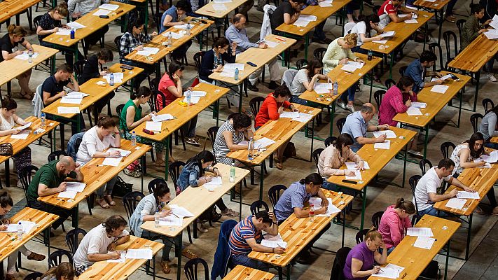 Telediario 1 - El Gobierno aprueba la mayor oferta de empleo público en una década con más de 33.000 puestos