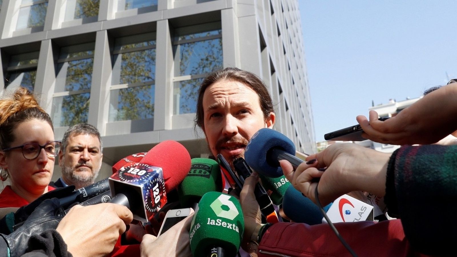 Iglesias acusa al Gobierno del PP de dar cobertura a Villarejo