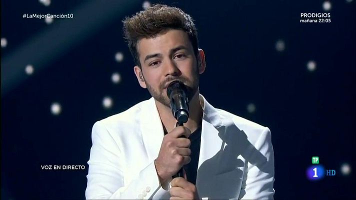 La mejor canción jamás cantada - Agoney y su versión de 'Quédate conmigo'