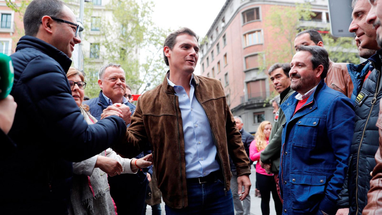 Los políticos muestran su apotyo al mundo rural en la manifestación de la 'España vaciada'