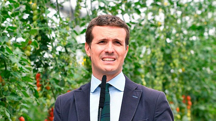 Telediario 1 - Casado utiliza el lema de campaña del PSOE para pedir que pase "la pesadilla del presidente más radical"