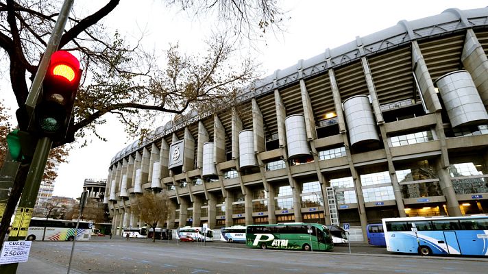 Telediario 1 - El Santiago Bernabéu continúa evolucionando a sus 72 años