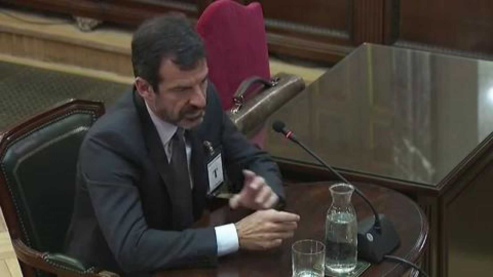 Ferrn Lpez: "Puigdemont dijo que si se produca el escenario del que alertbamos declarara la independencia"