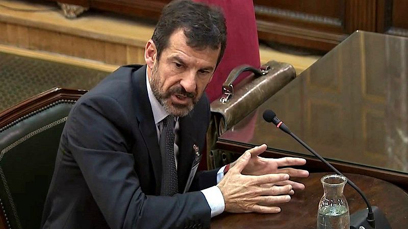 Ferran López: Puigdemont dijo que proclamaría la independencia si había incidentes 1-O