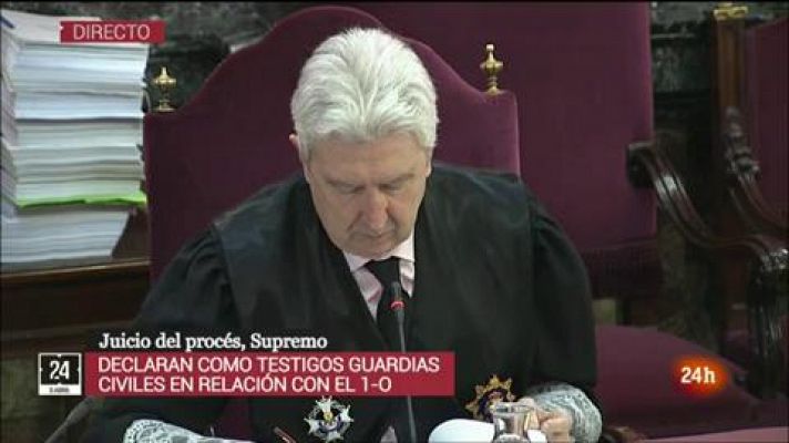 Informativo 24h - Un guardia civil relata que los concentrados le quitaron el escudo y la defensa y le dieron patadas y puñetazos en el suelo