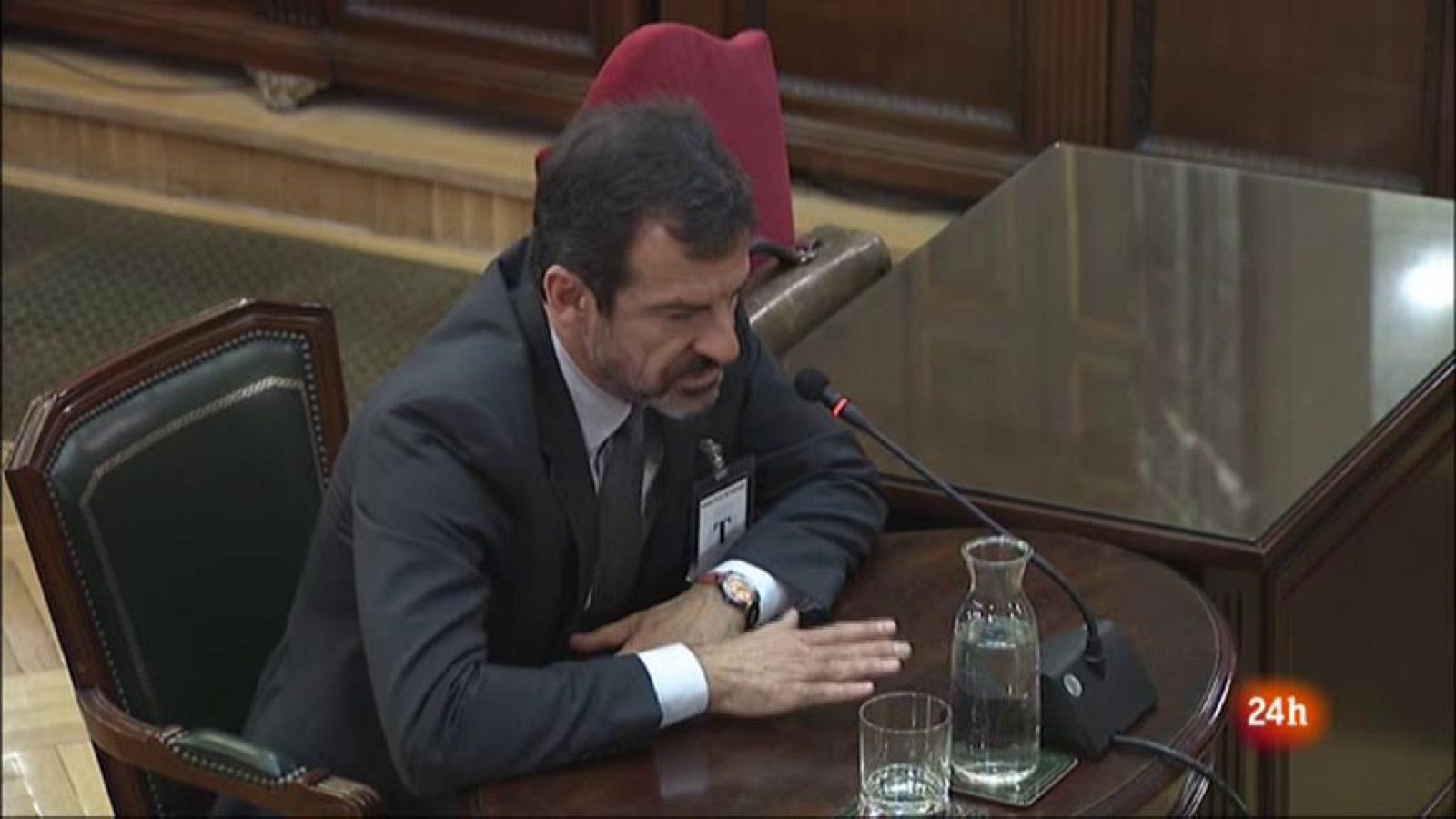 Anàlisi del que ha passat tant al Parlament com al Suprem amb Carles fernandez, Milagros Pérez Oliva i Joaquim Coll.