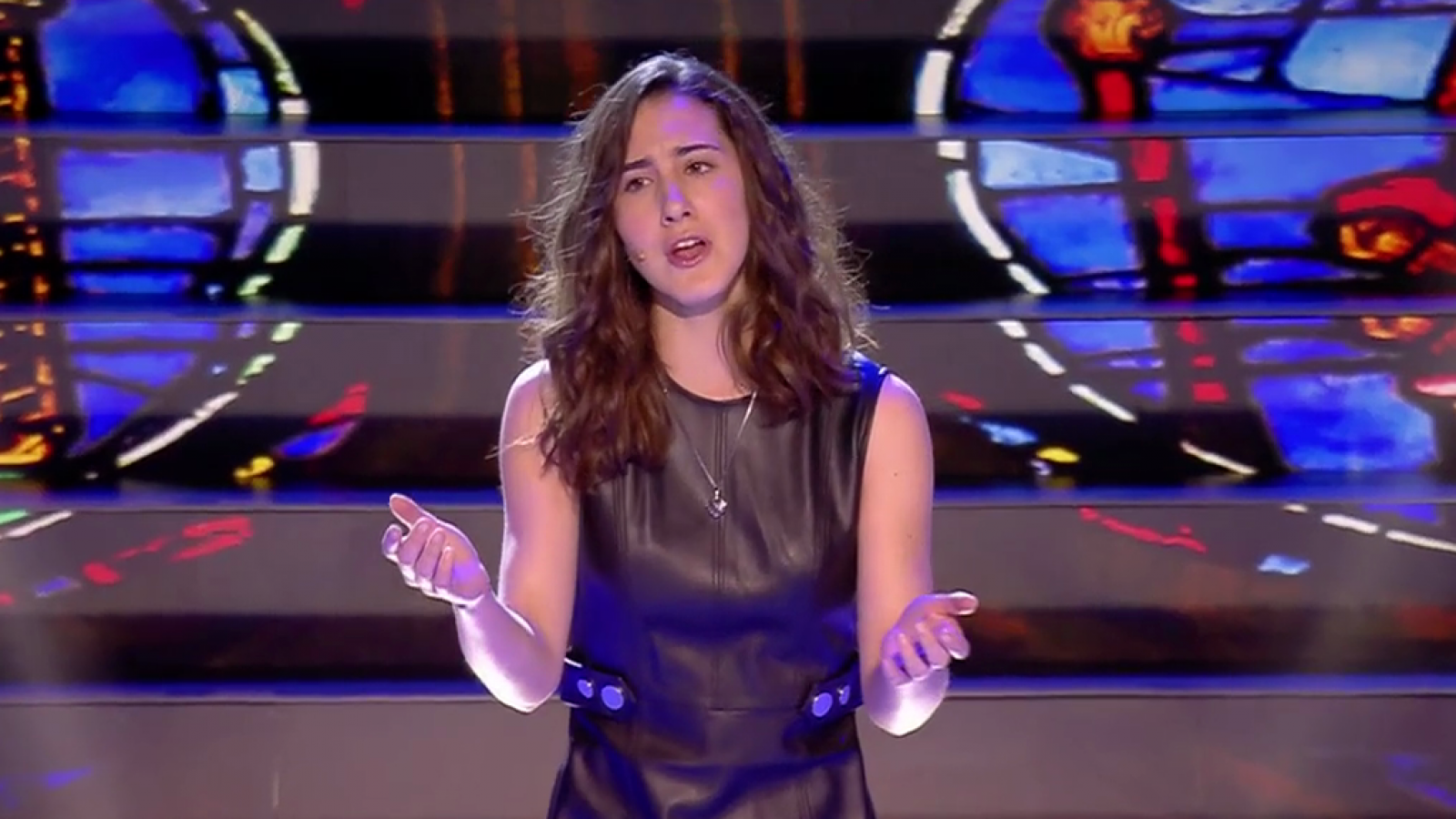 Ana Rico brilla con su voz en la tercera gala | Ver