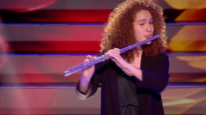 Andrea Rozas hace vibrar el auditorio con su flauta