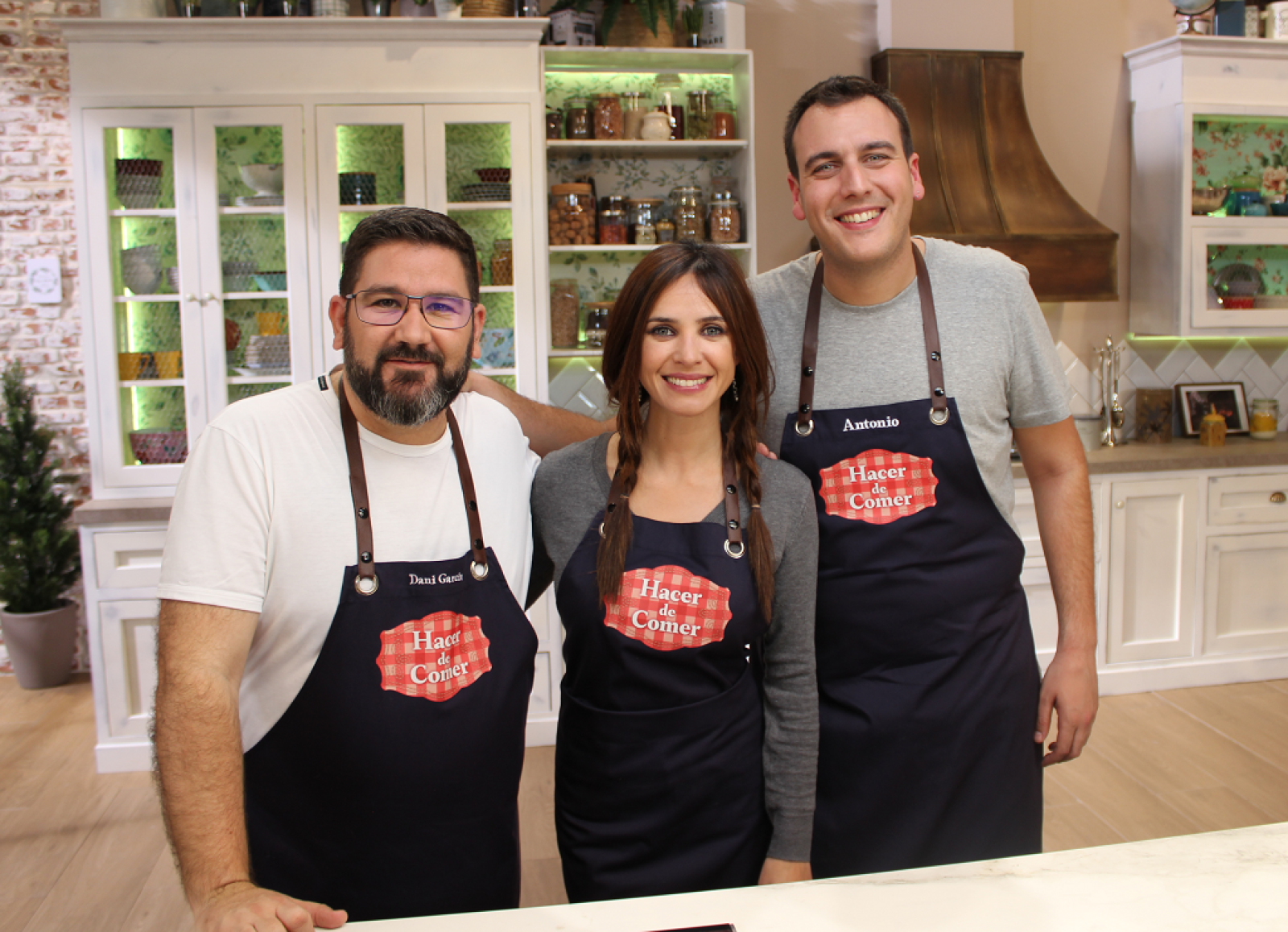 Paula Prendes visita "Hacer de comer" para solucionar sus problemas con el redondo de ternera | Ver