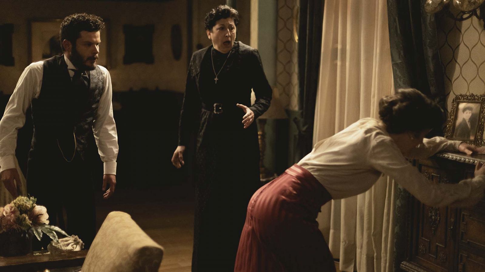 Acacias 38 - La reacción de Eduardo tras descubrir a Lucía y Telmo | Ver