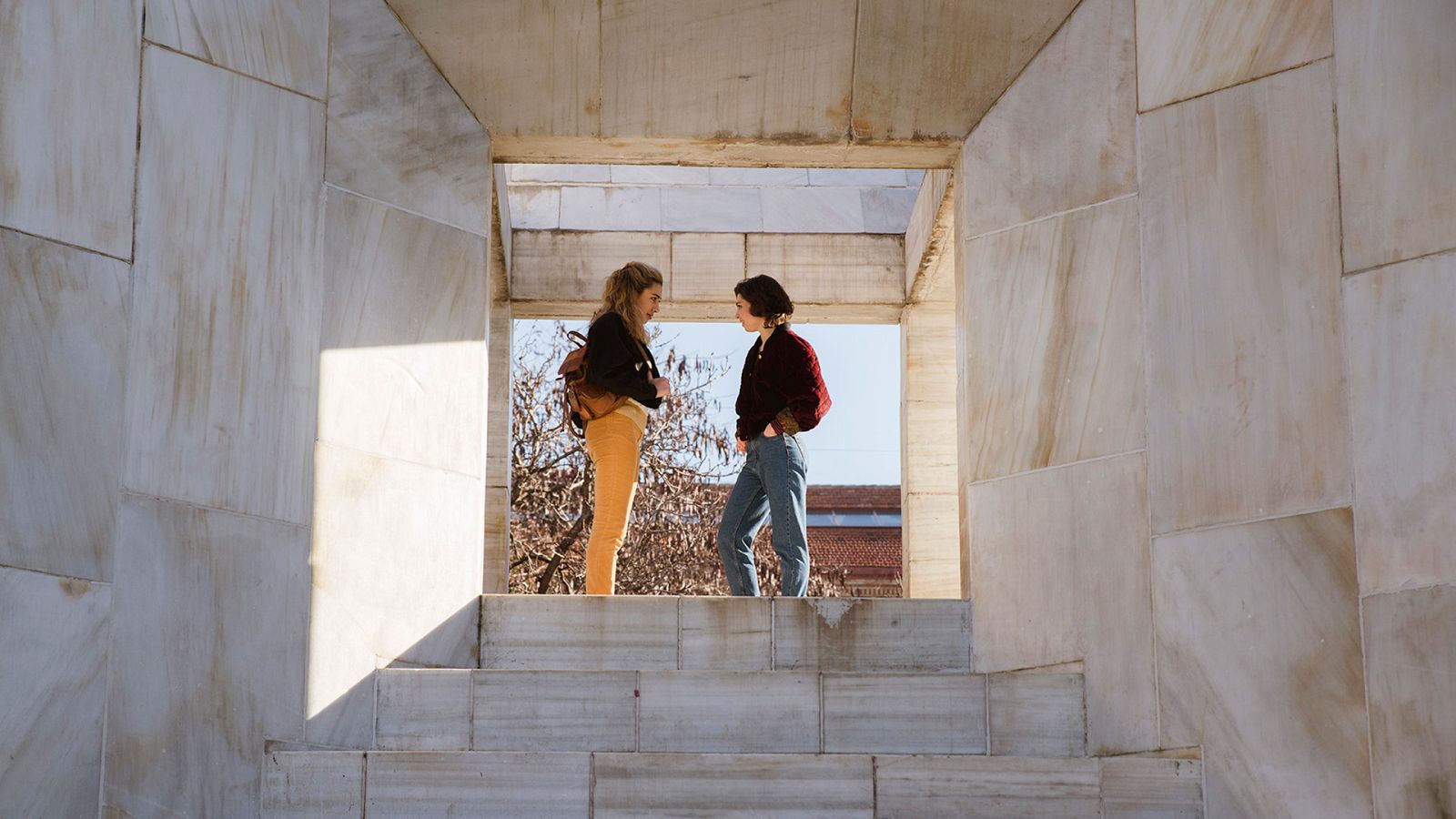 Cuéntame cómo pasó - T20 - Episodio 3: La vida es una caja de sorpresas - Ver ahora