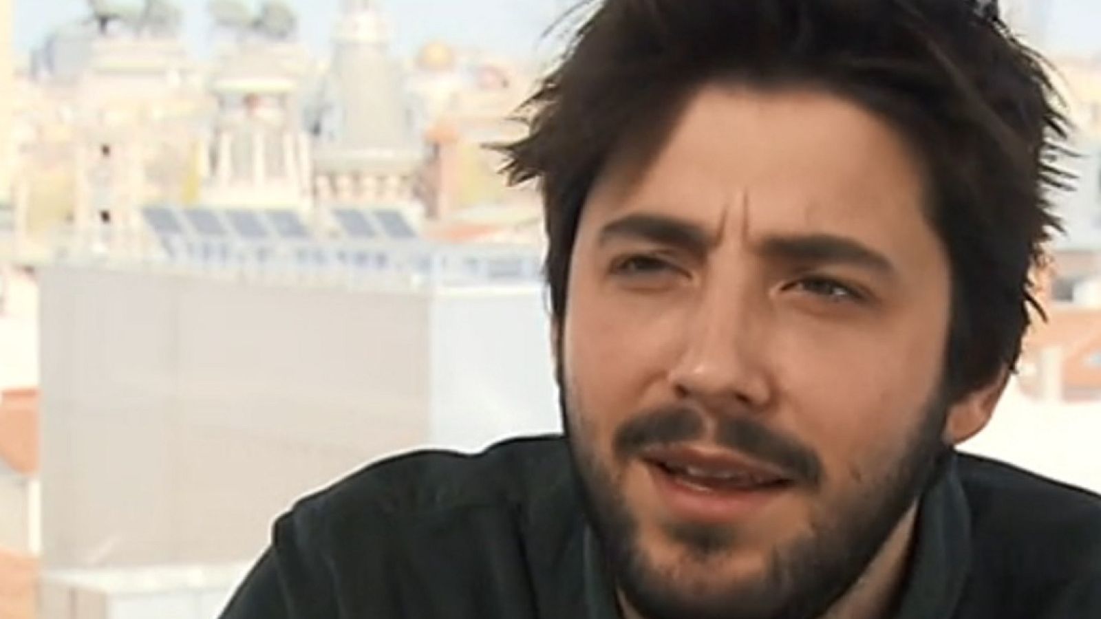 Atención Obras - Salvador Sobral