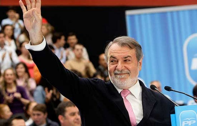 Jaime Mayor Oreja en campaña 