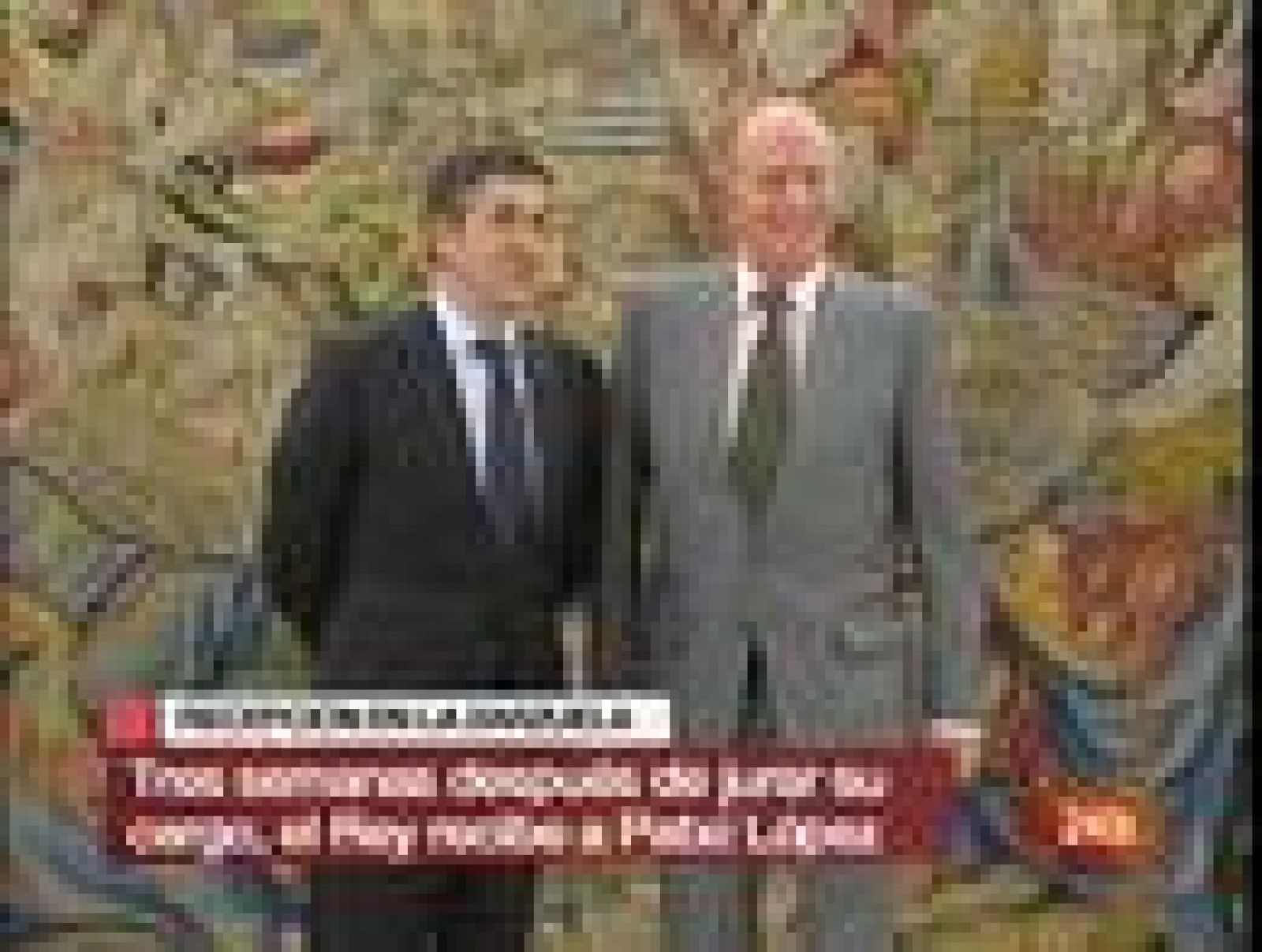 El Rey Don Juan Carlos ha recibido al lehendakari, Patxi López, en el Palacio de la Zarzuela en Madrid.