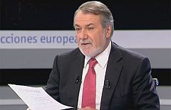 Mayor Oreja: "En España tenemos una crisis singular"