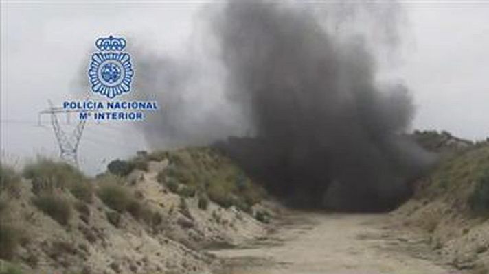 Telediario 1 - Los TEDAX desactivan una bomba y una granada de la Guerra Civil