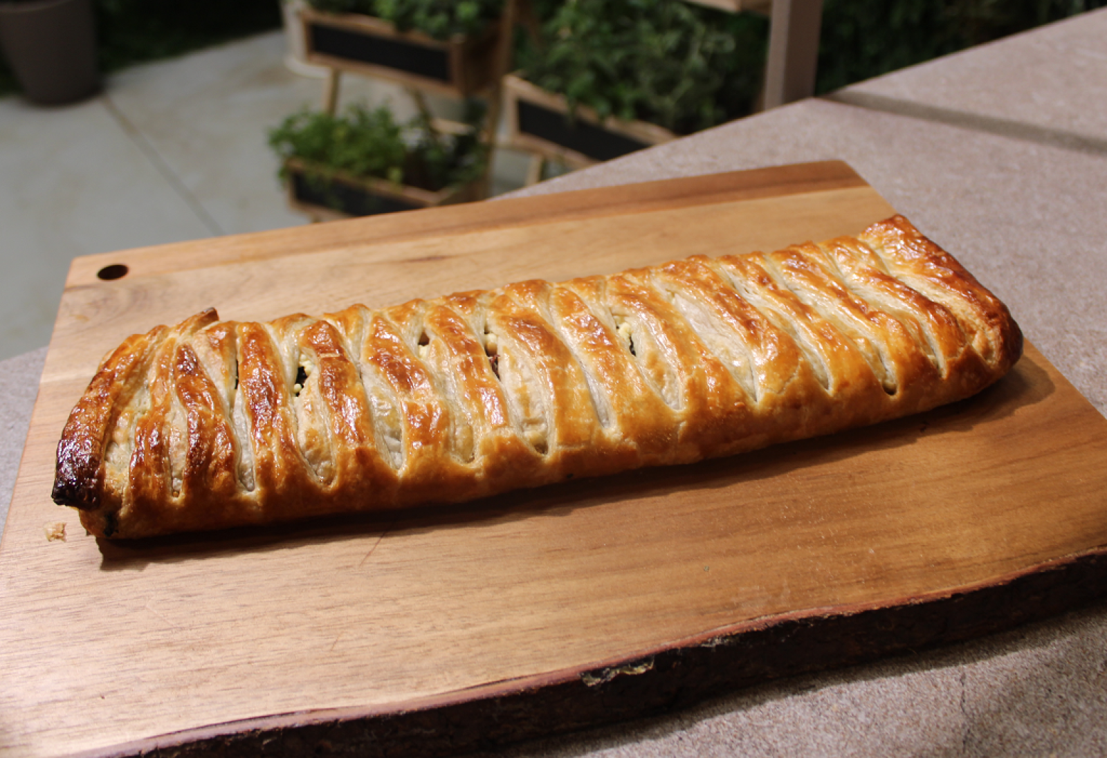 "Hojaldre de espinacas, bacon y queso" de Dani García | Ver