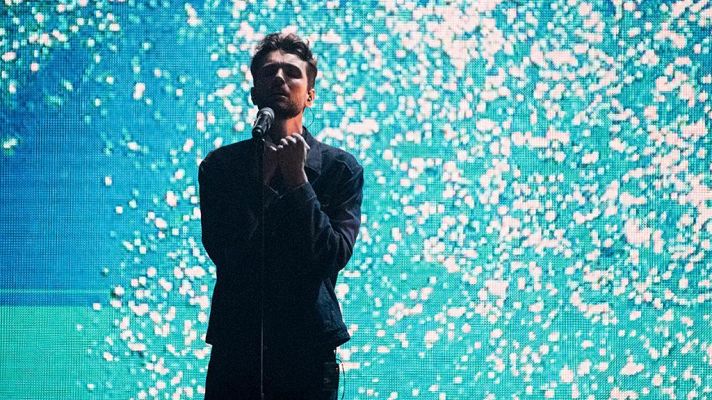 Duncan Laurence canta "Arcade" en Ámsterdam