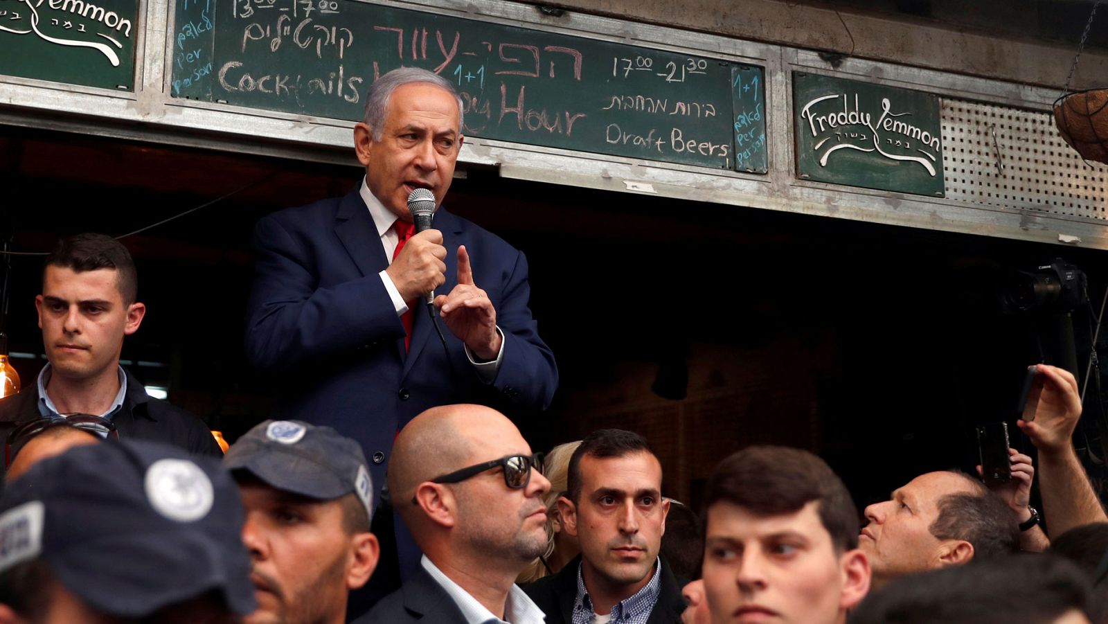 Israel decide su futuro en unas reñidas elecciones anticipadas con Netanyahu como favorito