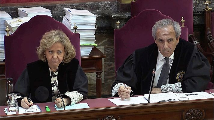 Informativo 24h - Un guardia civil del 1-O declara que tuvo que ser operado porque perdió la movilidad de un dedo por una patada