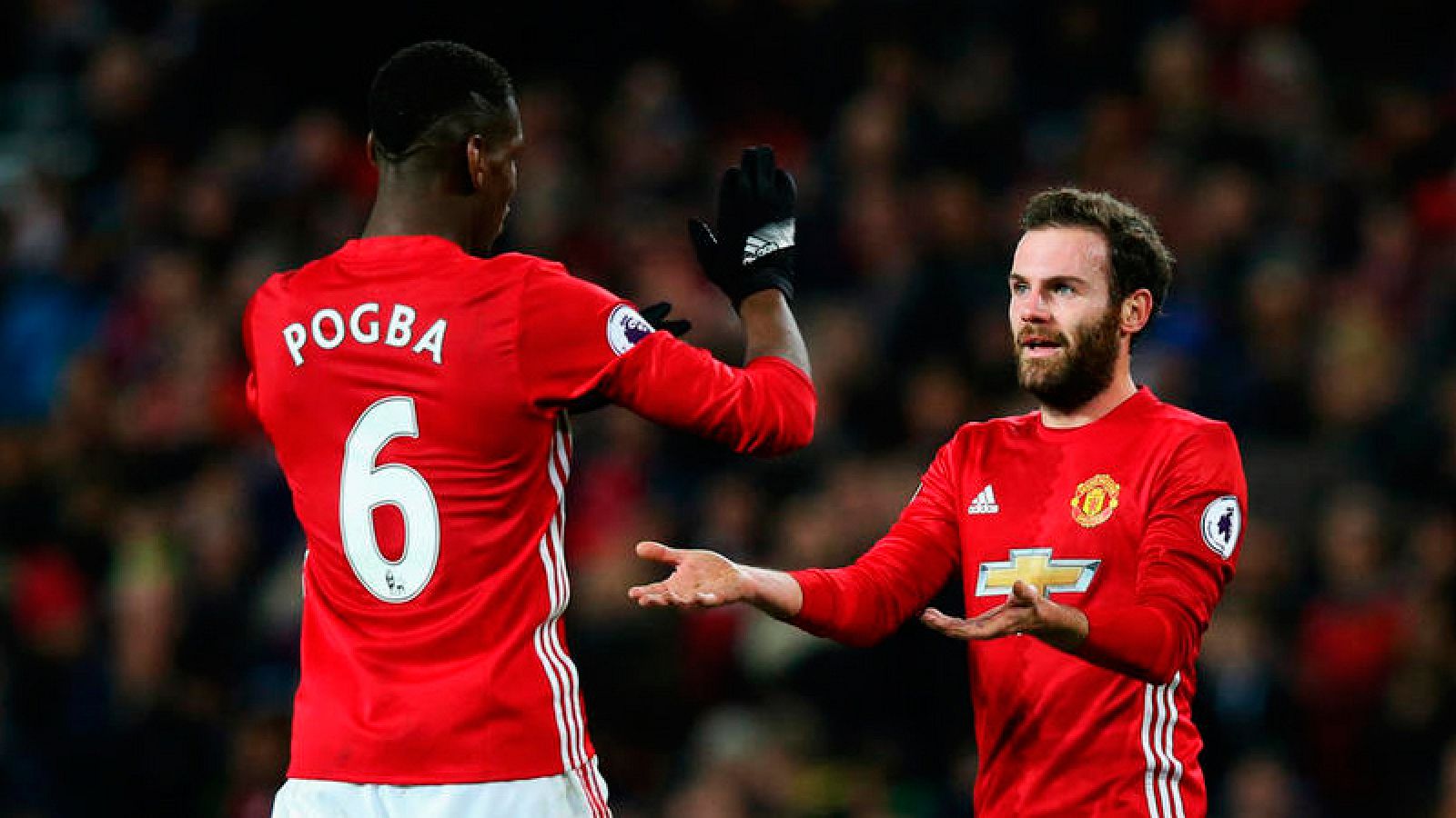 Mata, sobre Pogba: "La gente está hablando más de la temporada que viene pero él está tranquilo"