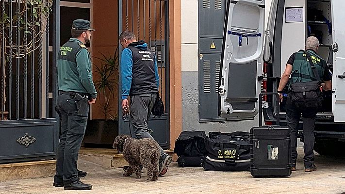 Telediario 1 - Declaran ante la Guardia Civil los padres de la joven hallada muerta en Vinaroz tras la confesión de su pareja