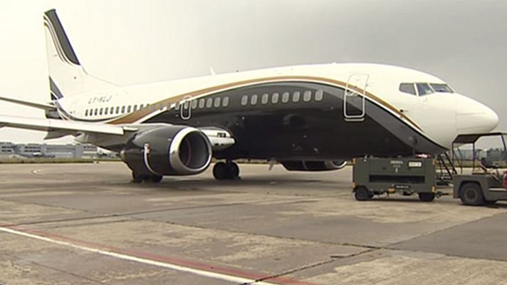 Telediario 1 - Un Boeing 737 tuvo que aterrizar de emergencia el pasado viernes en Madrid