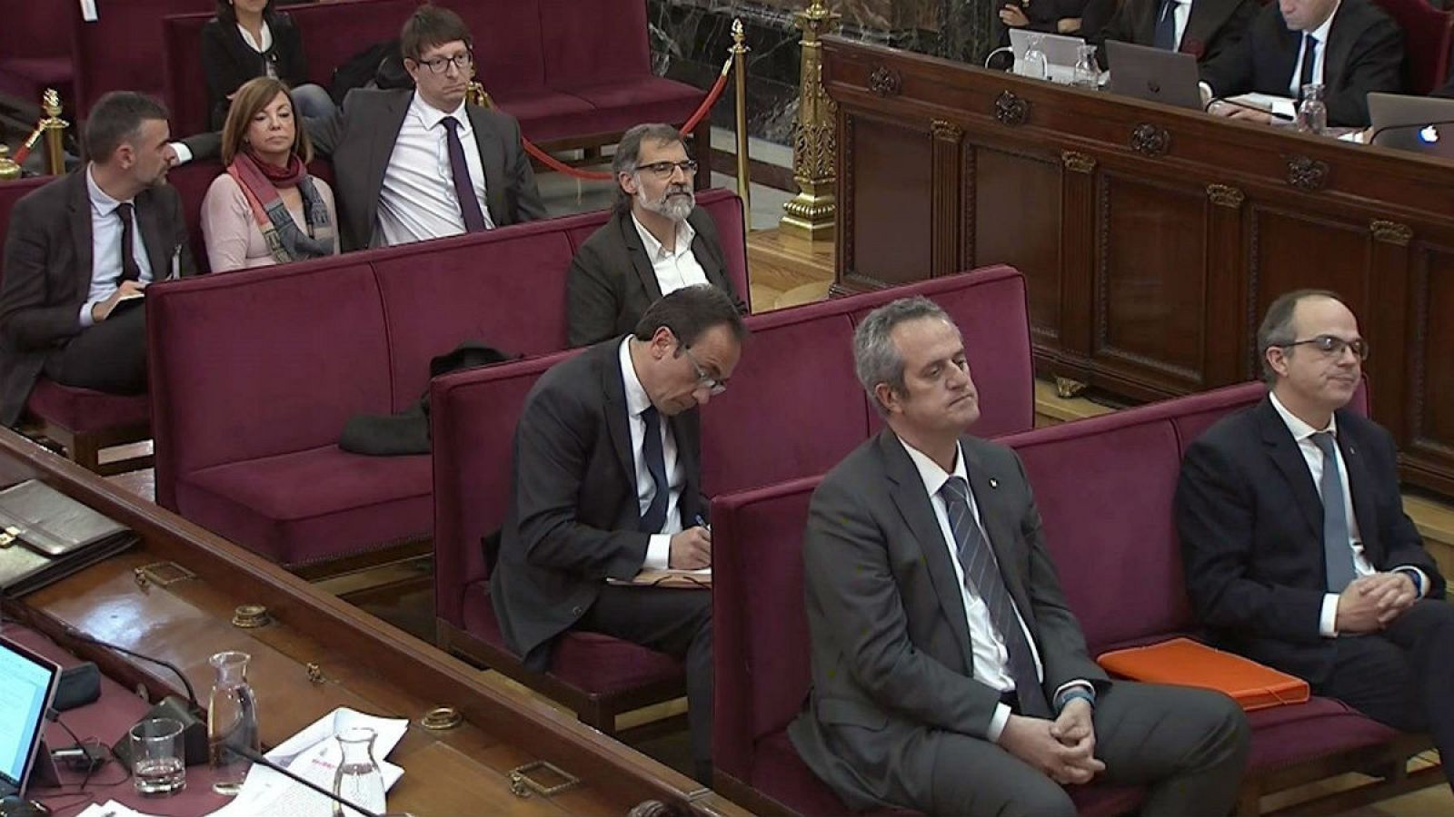 Un inspector de la Polic�a que coordin� el dispositivo del 1-O declara que fueron espiados por mossos 