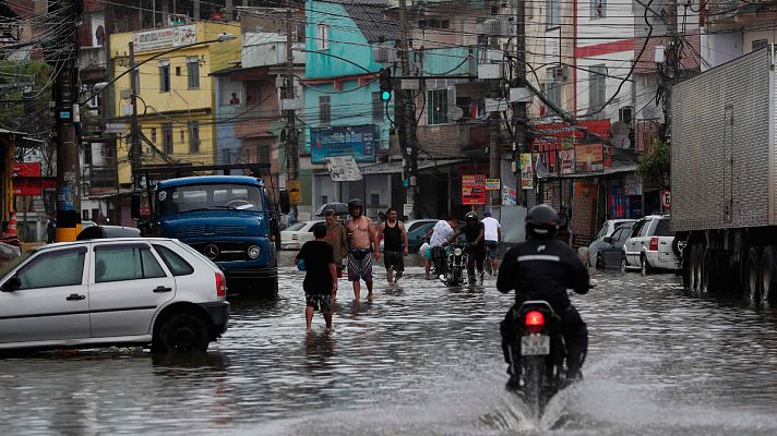 Telediario 1 - Al menos diez muertos en las graves inundaciones en Río de Janeiro