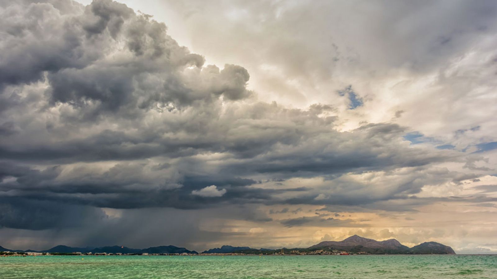 Posibilidad de chubascos fuertes en Baleares - Ver ahora