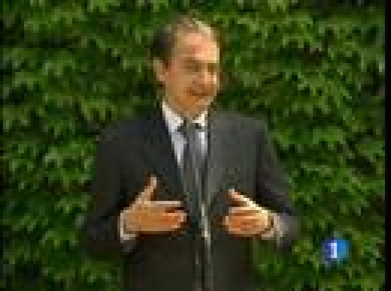 Zapatero irá  a la final de Roma a animar al Barcelona, habrá que ver si se pone la bufanda.