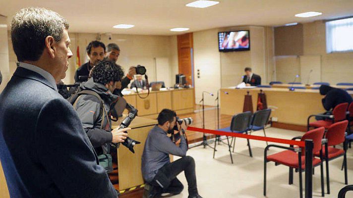 Telediario 1 - El Chicle, a los padres de Diana Quer: "Si pudiera dar marcha atrás, lo haría"