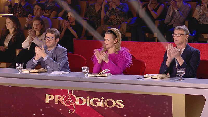 Lucía y raúl pasan a la final en la categoría de canto