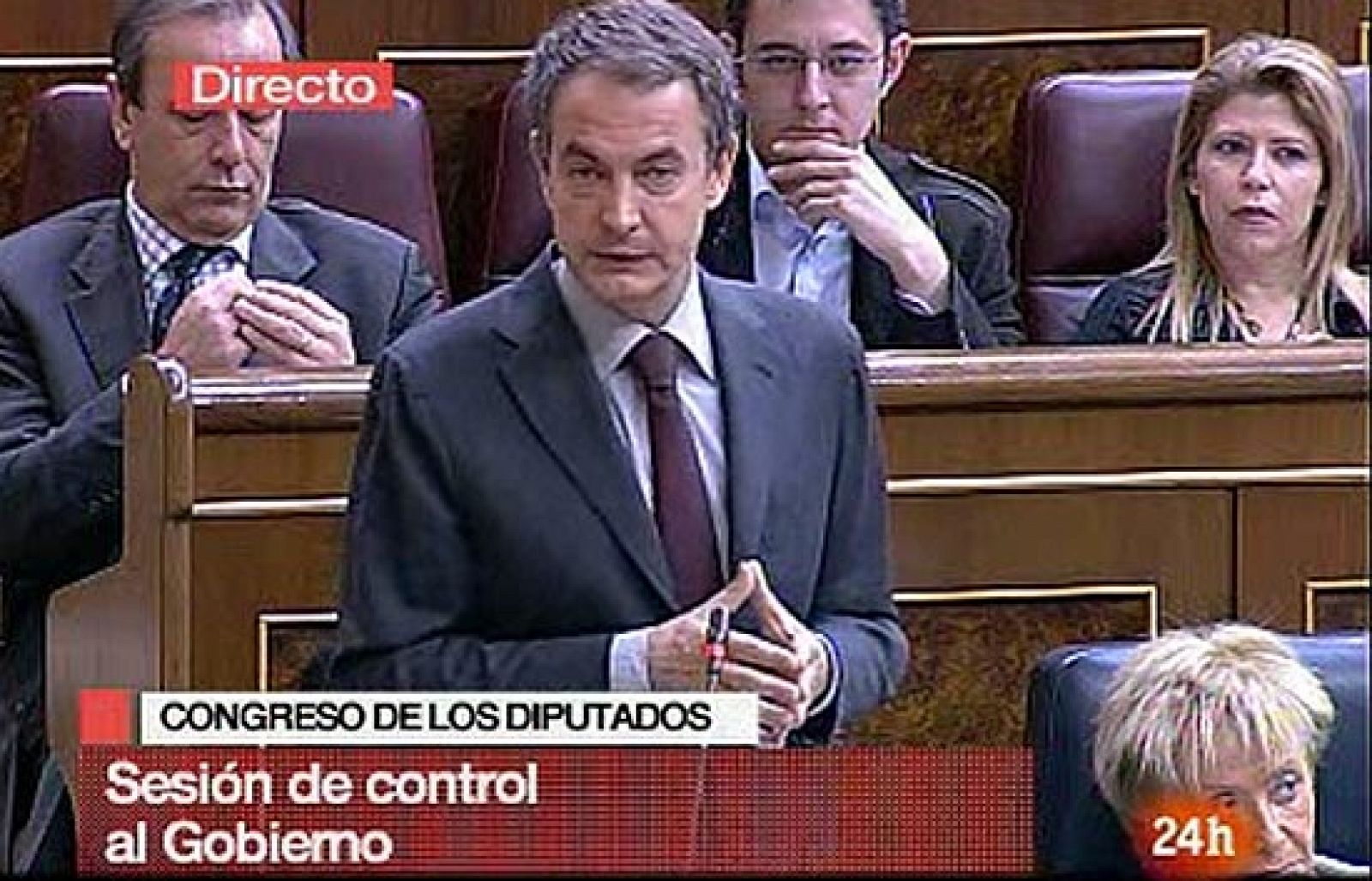 Rifi-rafe entre Zapatero y Rajoy en la sesión de control al Gobierno