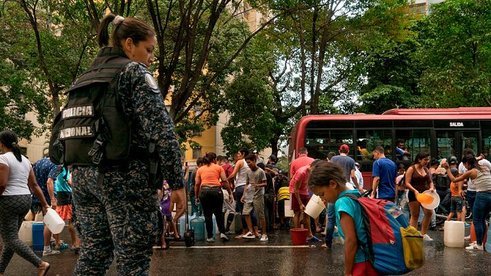 En portada - La larga noche de Caracas