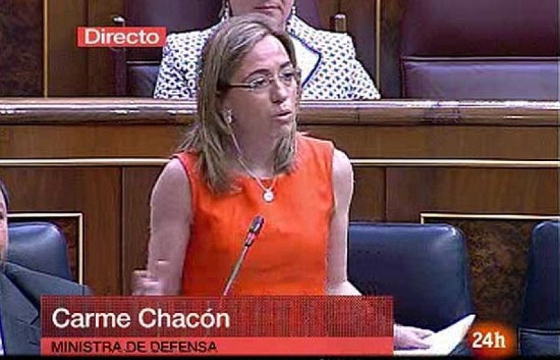 La ministra de Defensa, Carme Chacón, ha defendido la gestión de su ministerio en relación al brote de gripe A en Hoyo de Manzanares y ha criticado al PP por extender "el virus de la alarma social".