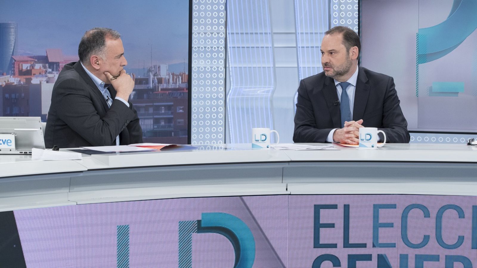 Los desayunos de TVE - Teodoro García Egea, secretario general del PP; y José Luis Ábalos, secretario de Organización del PSOE
